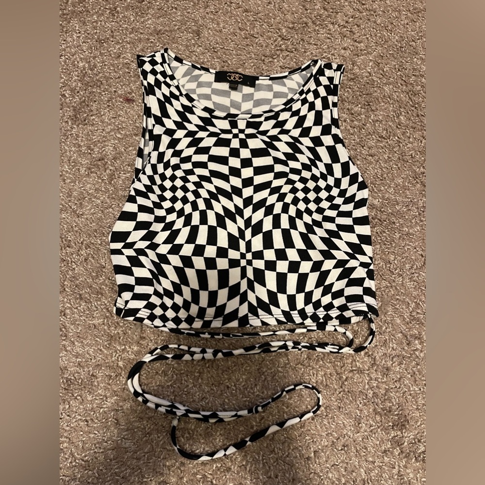 Black and white crop top